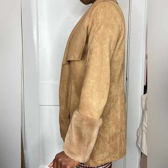 Jacket - Picture 4 of 4